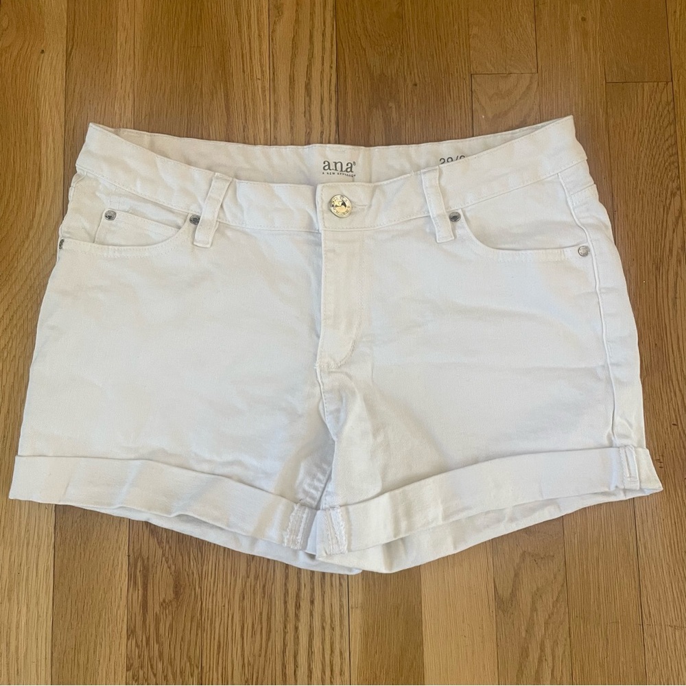 A.N.A Women’s White Denim Shorts Sz-29/8